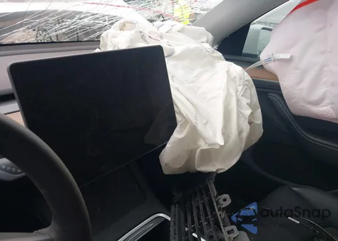 2024 Tesla Model Y Long Range Dual Motor All-Wheel Drive из США, поврежденный, VIN 7SAYGDEE7RA274787